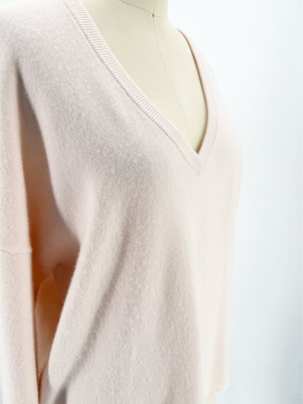 extreme cashmere x n°457 jack PALE PINK V-NECK SWEATER L - Picture 3 of 10